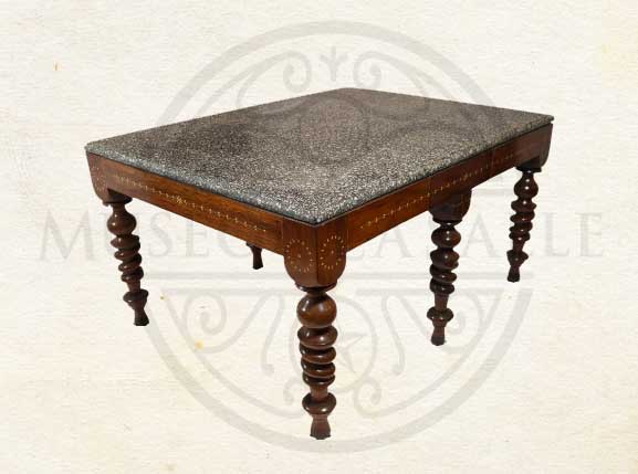 Sala Principal Table