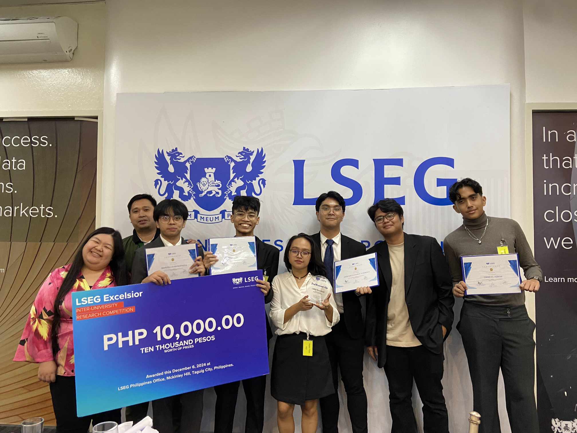 Economics Students Win 2nd Runner-Up in Research Competition