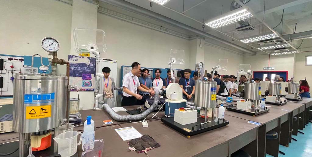 DLSU-D Engineering Students Join Exchange Program in Malaysia