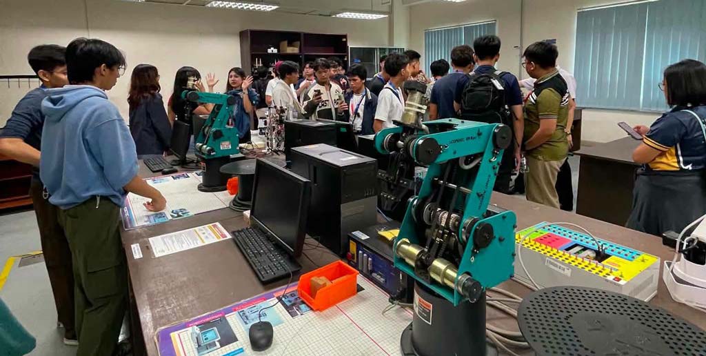 DLSU-D Engineering Students Join Exchange Program in Malaysia