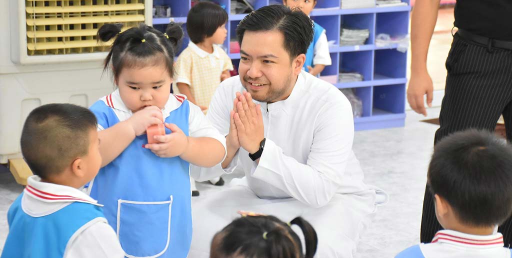Br. Inigo Visits La Salle Chanthaburi in Thailand