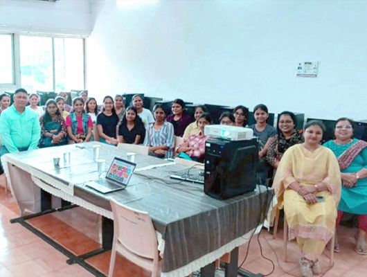 CJD Faculty Delivers Talk for AMIC Conference Prep