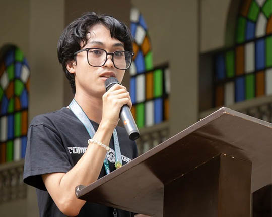 IDLP Opens with Mass, Candle Rite