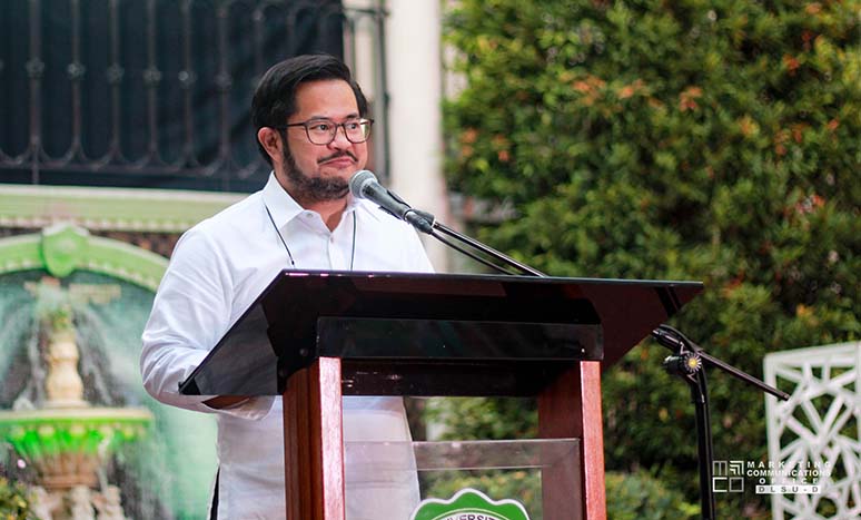 Don Ramon Revilla Sr. Professorial Chair in Liberal Arts and Communication