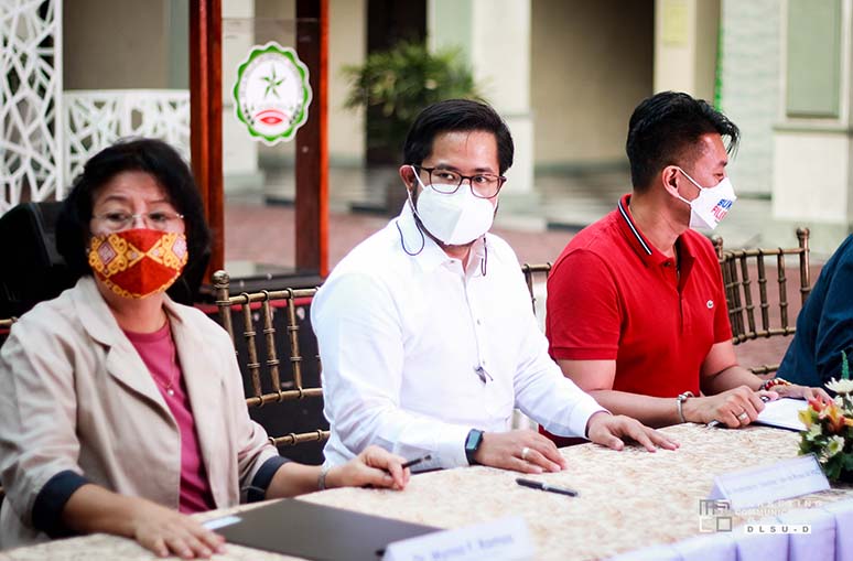 Don Ramon Revilla Sr. Professorial Chair in Liberal Arts and Communication